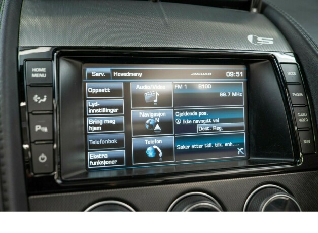 jaguar-f-type-bensin-2015-big-26