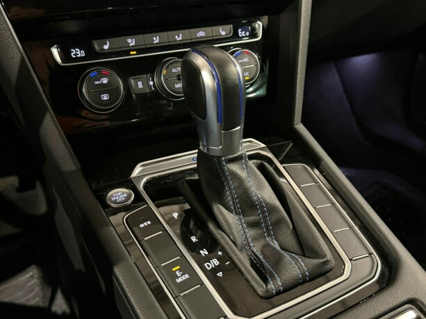 volkswagen-passat-elektrisitetbensin-2017-big-20