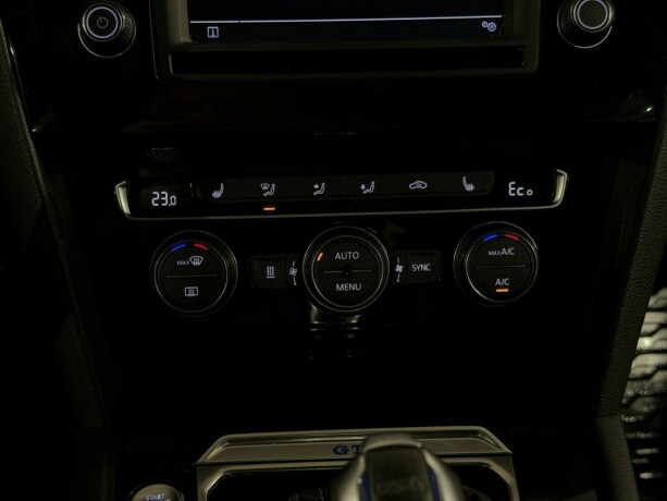 volkswagen-passat-elektrisitetbensin-2017-big-26