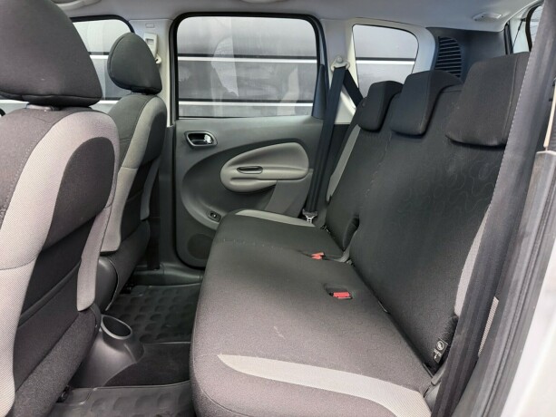 citroen-c3-picasso-diesel-2012-big-16