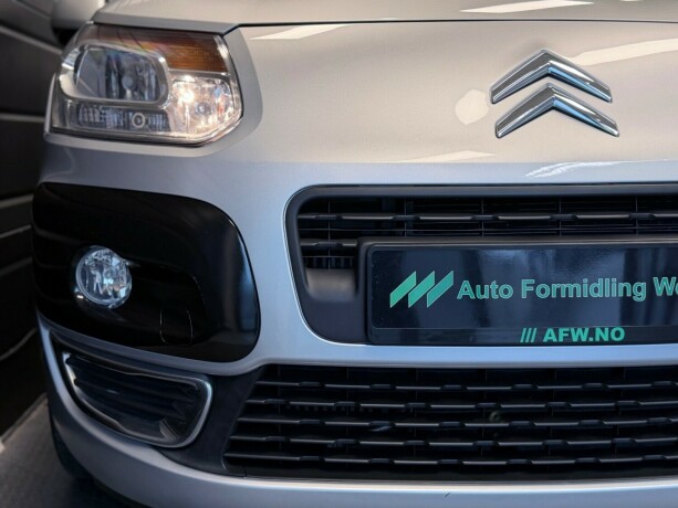 citroen-c3-picasso-diesel-2012-big-24