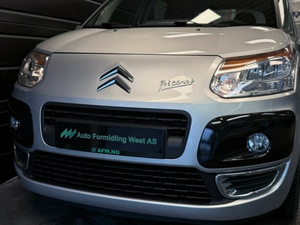 citroen-c3-picasso-diesel-2012-big-3
