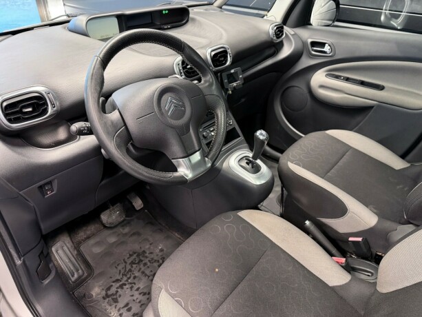 citroen-c3-picasso-diesel-2012-big-11