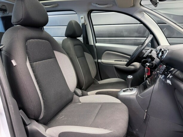 citroen-c3-picasso-diesel-2012-big-15