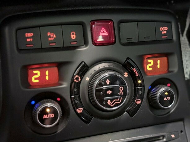 citroen-c3-picasso-diesel-2012-big-22