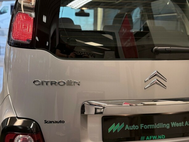 citroen-c3-picasso-diesel-2012-big-25