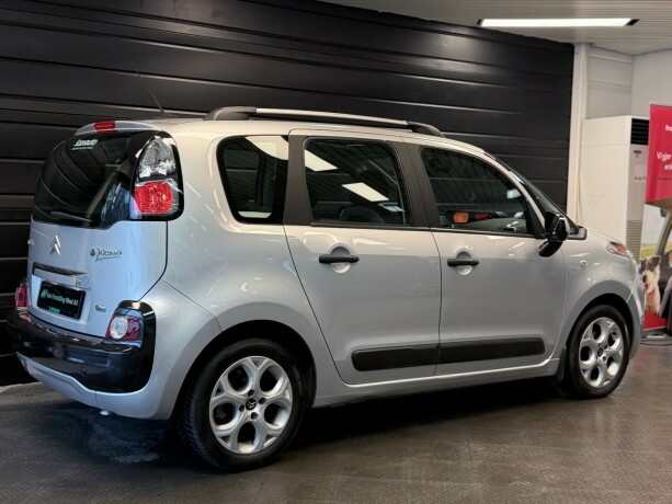 citroen-c3-picasso-diesel-2012-big-8