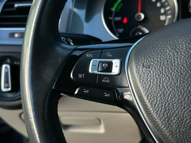 volkswagen-golf-elektrisitet-2016-big-22