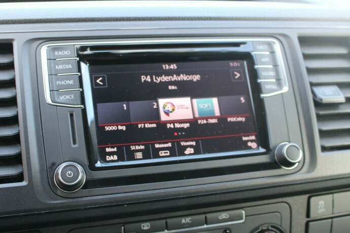 volkswagen-transporter-diesel-2019-big-15