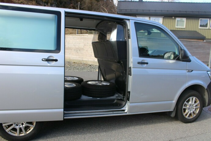 volkswagen-transporter-diesel-2019-big-7