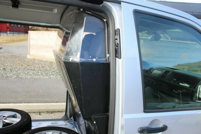 volkswagen-transporter-diesel-2019-big-8