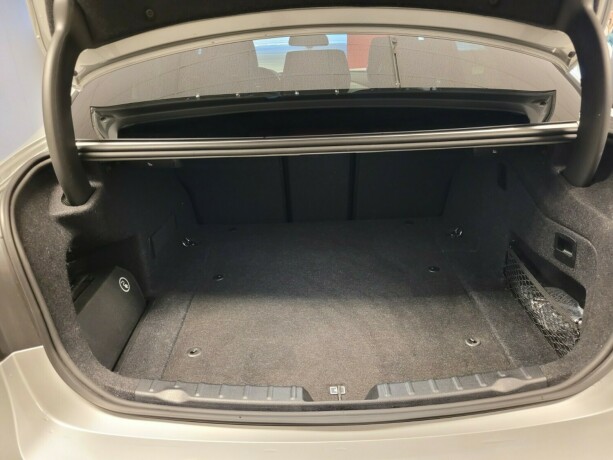 bmw-3-serie-plug-in-petrol-2018-big-19