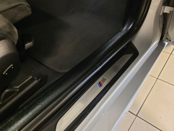 bmw-3-serie-plug-in-petrol-2018-big-16