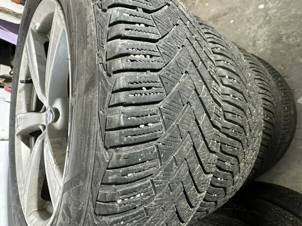 volvo-xc-40-diesel-2019-big-22