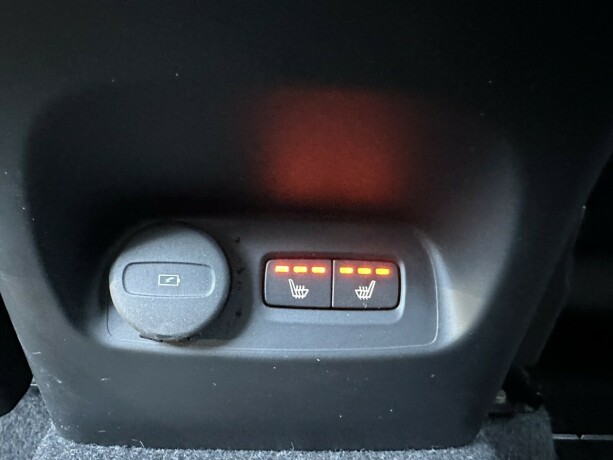 volvo-xc-40-diesel-2019-big-18