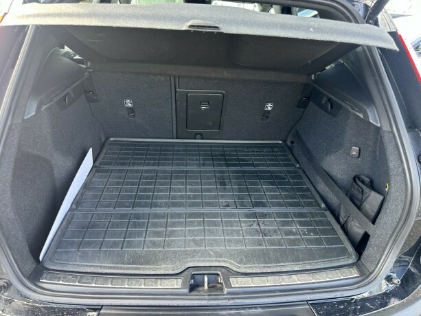 volvo-xc-40-diesel-2019-big-20