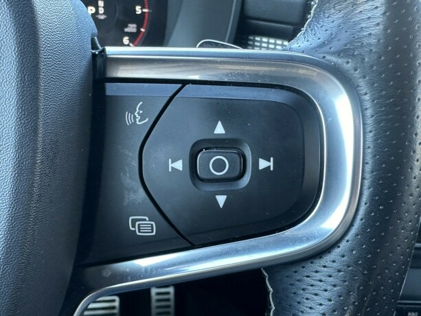 volvo-xc-40-diesel-2019-big-16