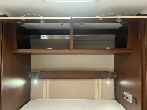 roller-team-t-line-xl-s-queensbed-senkeseng-webasto-stort-kj248leskap-registerkjede-lav-km-diesel-2013-big-65