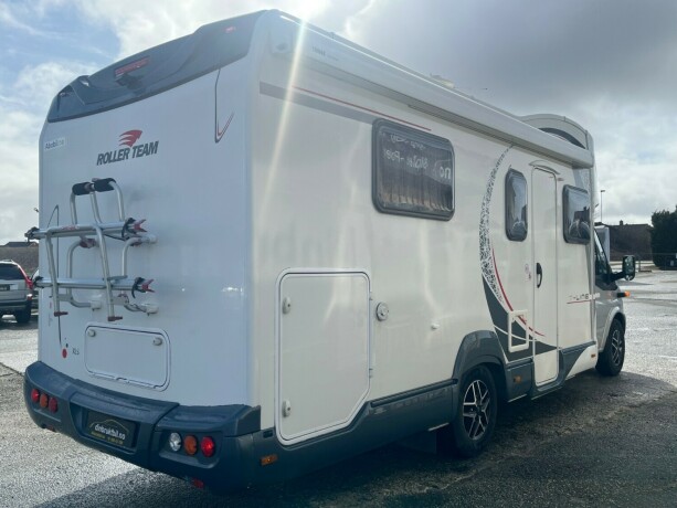 roller-team-t-line-xl-s-queensbed-senkeseng-webasto-stort-kj248leskap-registerkjede-lav-km-diesel-2013-big-4