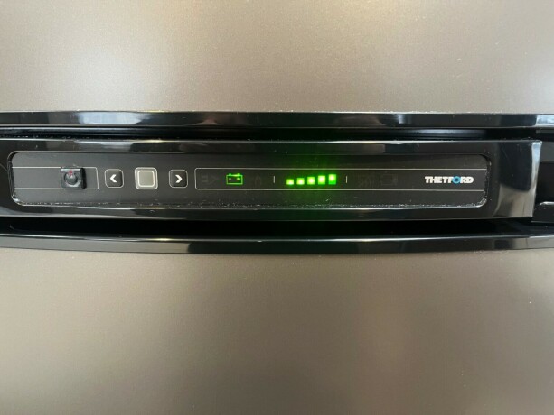 roller-team-t-line-xl-s-queensbed-senkeseng-webasto-stort-kj248leskap-registerkjede-lav-km-diesel-2013-big-42