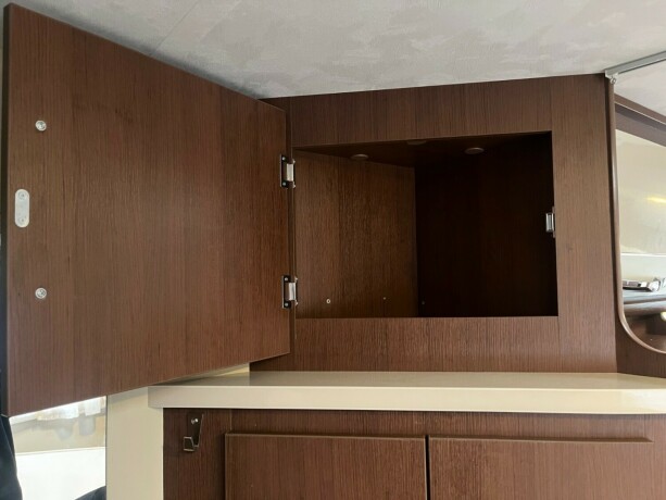 roller-team-t-line-xl-s-queensbed-senkeseng-webasto-stort-kj248leskap-registerkjede-lav-km-diesel-2013-big-68