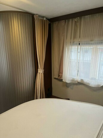 roller-team-t-line-xl-s-queensbed-senkeseng-webasto-stort-kj248leskap-registerkjede-lav-km-diesel-2013-big-66