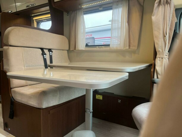 roller-team-t-line-xl-s-queensbed-senkeseng-webasto-stort-kj248leskap-registerkjede-lav-km-diesel-2013-big-28