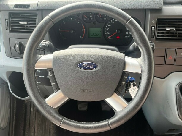 roller-team-t-line-xl-s-queensbed-senkeseng-webasto-stort-kj248leskap-registerkjede-lav-km-diesel-2013-big-18