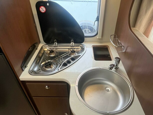 roller-team-t-line-xl-s-queensbed-senkeseng-webasto-stort-kj248leskap-registerkjede-lav-km-diesel-2013-big-46