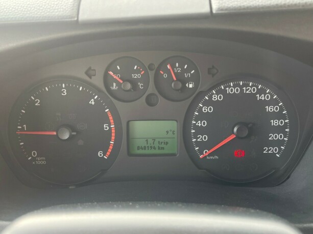 roller-team-t-line-xl-s-queensbed-senkeseng-webasto-stort-kj248leskap-registerkjede-lav-km-diesel-2013-big-22