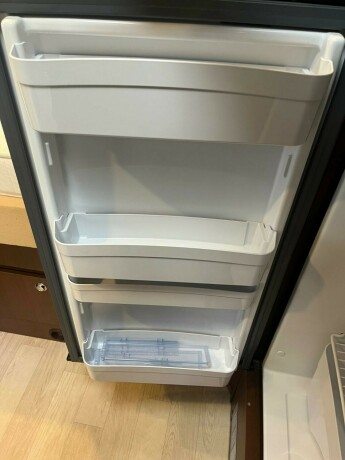 roller-team-t-line-xl-s-queensbed-senkeseng-webasto-stort-kj248leskap-registerkjede-lav-km-diesel-2013-big-44