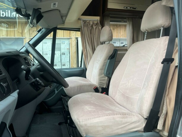 roller-team-t-line-xl-s-queensbed-senkeseng-webasto-stort-kj248leskap-registerkjede-lav-km-diesel-2013-big-13