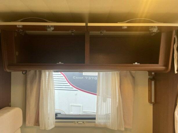 roller-team-t-line-xl-s-queensbed-senkeseng-webasto-stort-kj248leskap-registerkjede-lav-km-diesel-2013-big-31