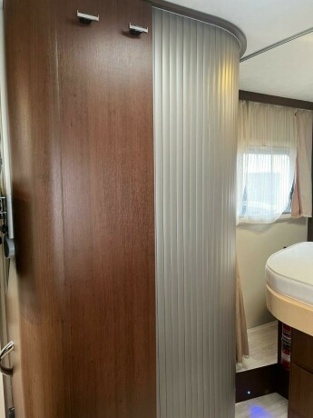 roller-team-t-line-xl-s-queensbed-senkeseng-webasto-stort-kj248leskap-registerkjede-lav-km-diesel-2013-big-50