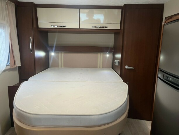 roller-team-t-line-xl-s-queensbed-senkeseng-webasto-stort-kj248leskap-registerkjede-lav-km-diesel-2013-big-63