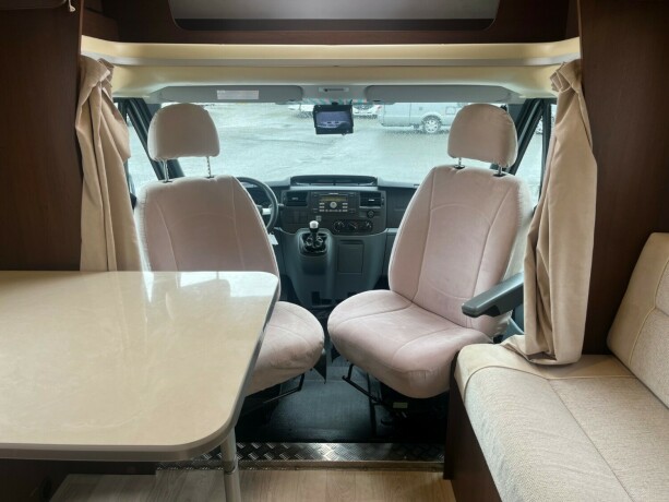 roller-team-t-line-xl-s-queensbed-senkeseng-webasto-stort-kj248leskap-registerkjede-lav-km-diesel-2013-big-25