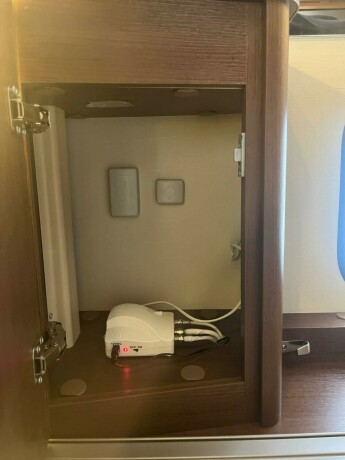 roller-team-t-line-xl-s-queensbed-senkeseng-webasto-stort-kj248leskap-registerkjede-lav-km-diesel-2013-big-53