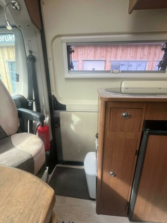 chausson-twist-02-s-dobbelseng-bak-seng-i-sittegruppe-webasto-dusj-gasstest-diesel-2014-big-33