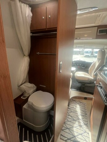 chausson-twist-02-s-dobbelseng-bak-seng-i-sittegruppe-webasto-dusj-gasstest-diesel-2014-big-49