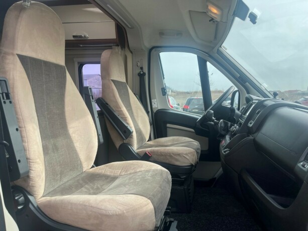 chausson-twist-02-s-dobbelseng-bak-seng-i-sittegruppe-webasto-dusj-gasstest-diesel-2014-big-16