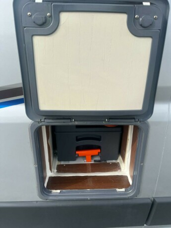 chausson-twist-02-s-dobbelseng-bak-seng-i-sittegruppe-webasto-dusj-gasstest-diesel-2014-big-12