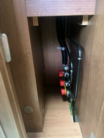 chausson-twist-02-s-dobbelseng-bak-seng-i-sittegruppe-webasto-dusj-gasstest-diesel-2014-big-41