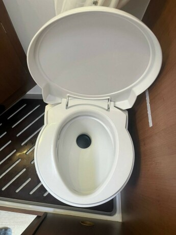 chausson-twist-02-s-dobbelseng-bak-seng-i-sittegruppe-webasto-dusj-gasstest-diesel-2014-big-59