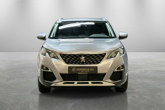 peugeot-3008-bensin-2019-big-3