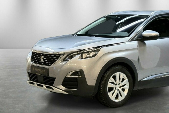 peugeot-3008-bensin-2019-big-2