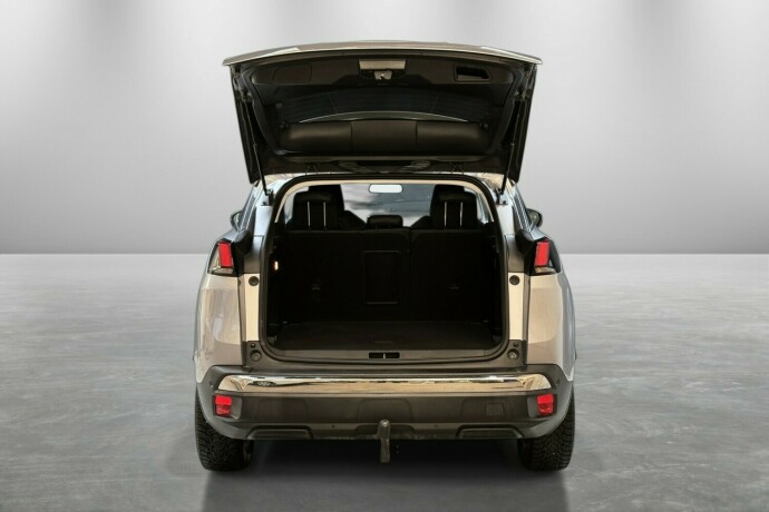 peugeot-3008-bensin-2019-big-11