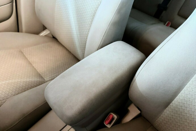 toyota-avensis-diesel-2006-big-24