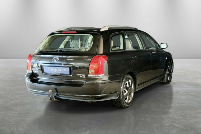 toyota-avensis-diesel-2006-big-6