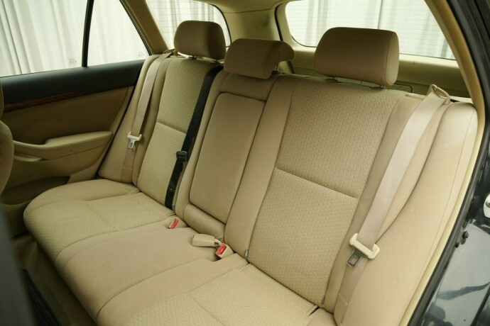 toyota-avensis-diesel-2006-big-34