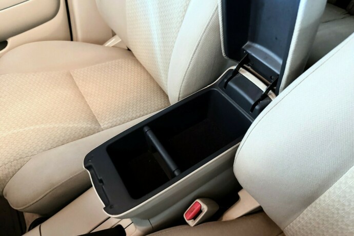 toyota-avensis-diesel-2006-big-25